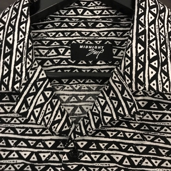 ASOS Midnight surf revere collar button up. Size M - Picture 3 of 4